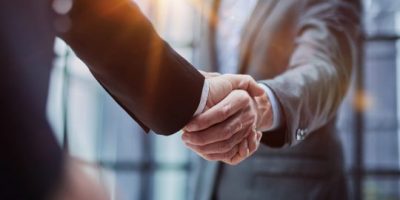 Anton von Below Capital Market Brokers und Energieversorger Luana AG vereinbaren Zusammenarbeit